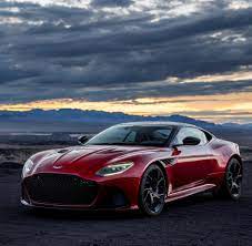 After all, the dbs superleggera shares a number of its components with the db11, including doors from a chassis standpoint, the dbs superleggera uses the more aggressive front end setup of the. Aston Martin Dbs Superleggera James Bonds Neuer Wagen Welt
