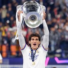🚨 CHÍNH THỨC: Trang chủ Real Madrid xác nhận rằng Jesus Vallejo đã rời CLB. Xin chúc anh may mắn trong chương tiếp theo của sự nghiệp. 🤍 #RFCVN