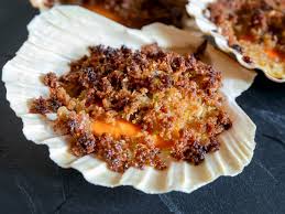 La blanquette de poisson blanc de cyril lignac. Tous En Cuisine La Recette Des Coquilles De Poisson Gratinees Aux Poireaux De Cyril Lignac Femme Actuelle Le Mag