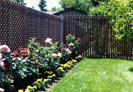 Our privacy fence screen netting is made with high density breathable uv treated knitted polyethylene fabric. What To Do With A Chain Link Fence A Storied Style