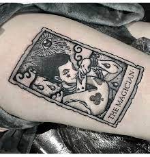 Haben Sie Eine Tatowierung Von Hisoka Auf Meinem Oberschenkel Heute Got Gudetama Auf Meinem Arm Anime Tattoos Tattoos Hisoka Tattoo