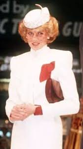 Pin Von Gilbert Jean Auf Diana Diadem Oder Hut Prinzessin Diana Lady Diana Und Prinzessin Diana Mode