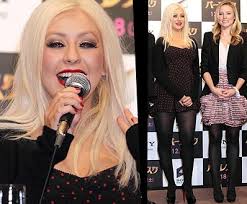 Enjoy the videos and music you love, upload original. Christina Aguilera And Kristen Bell Attend The Burlesque Tokyo Photocall The Fan Carpet