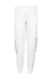 Jogging reebok avec poches diverses en polyester avec une doublure possibilité de resserré au niveau des chevilles longueur. Reebok Femme Gov