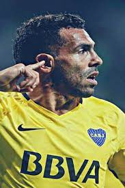 كارلوس ألبرتو مارتينيز تيفيز ‏ من مواليد ، هو لاعب كرة قدم أرجنتيني، يلعب في نادي بوكاجونيورز الارجنتيني فاز تيفيز بكل البطولات بداية في الأرجنتين فقد فاز مع بوكا جونيورز ببطل الدوري الأرجنتيني وبطل كوبا ليبرتادوريس وكأس العالم للاندية، ثم انتقل. Phoneky Carlos Tevez Hd Ø®Ù„ÙÙŠØ§Øª