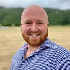 After winning a coin toss with my twin Catherine Ongley, last Friday I had  the privilege of moving the admission to the Bar of tā mātou tēina, ko  Claire Ongley.