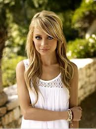 Long Hairstyles With Swoop Bangs And Layers Lang Haar Kapsels Kapsels Voor Lang Haar Haarstijlen
