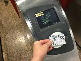 When the balance of your card reaches 3 sg dollars or below, the scanners. Singapore Mrt Ez Link Card Estimate Of Top Up Amount And How To Use The Ticket Machine