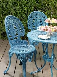 Moderne Mobel Und Accessoires Ideen Fur Den Garten Gartentisch Mit Stuhlen Gartenstuhl Metall Und Eisenmobel