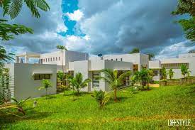 House on sale along kenyatta road exit 14 thika road 3 bedroom master ensuite bungalow. Exclusive Inside Industrialist Dr Chris Kirubi S Lavish Vipingo Ridge Villa Capital Lifestyle
