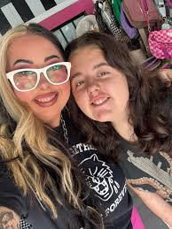 Finding a customer for her😁😁