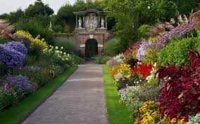 Maybe you would like to learn more about one of these? Last Of The Summer Flowers Nymans Garden Sussex Uk Summer Flowers Herbaceous Border Perennial Border