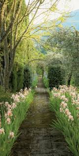 Pin By Nour Belguith On Spring Manor Garden In 2020 Beautiful Gardens Tuscan Garden Garden Design