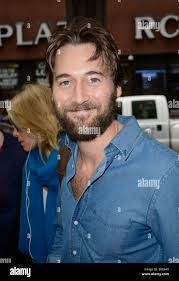 New York, NY, USA. 7. Oktober 2014. Ryan Eggold bei der Today Show  unterwegs für Promi-Schnappschüsse