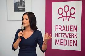 Puls 24 moderatorin alina marzi. Stadtblatt Interview Alexandra Wachter Fur Romy 2021 Nominiert Innsbruck