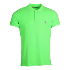 Polo pour homme, modèle kitttan , en vert, de la marque sun valley.soyez en osmose avec la nature avec ce polo rafraîchissant signé sunvalley. Polo T Shirt Man Vert Fluo Cherbourg Polo Basique Jott