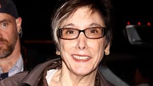 Robyn Goodman Steps Down as Founding Artistic Producer of Roundabout  Underground