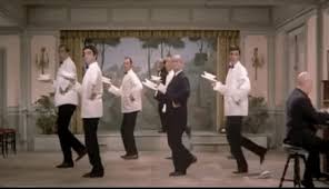 Le grand restaurant) is a french comedy thriller film from 1966, directed by jacques besnard, written by jean halain and louis de funès and starring louis de funès and bernard blier. Le Grand Restaurant 1966 Gif Gfycat