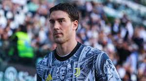 Bayern Munich and Milan eye Juventus striker Vlahović amid transfer uncertainty