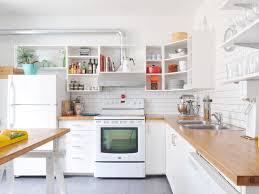 cleaning kitchen cabinets how to
