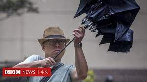 Jun 25, 2021 · 深海一號由中國海洋石油集團自主研發，是全球首座十萬噸級半潛式生產儲油平台，排水量達到11萬立方米，相等於三艘中型航空母艦，設計壽命達150年，可抵禦百年一遇的超強颱風。 H3ug1r0wquuu M