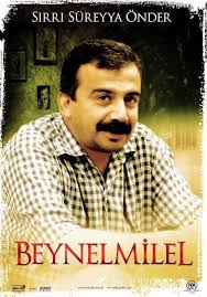 With cezmi baskin, özgü namal, umut kurt, nazmi kirik. Uzivatel Filiz Kerestecioglu Na Twitteru Sevgili Sirri Sureyya Nin Efsane Filmi Beynelmilel Ve Iki Efsane Kadin Meral Okay Ve Dilberay Bulustu Simdi Sirri Arkadasima Da Ozlemle Https T Co Dlckbfhrq4
