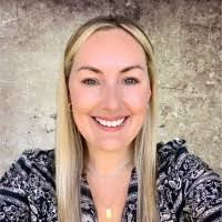 Katie Holstein's Instagram, Twitter & Facebook