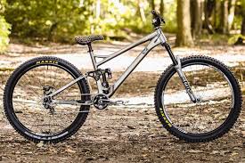 It's the world's most important form of mountain bike competition and. Bike Check Billy Hoyes Single Speed Banshee Rune Jib Machine Pinkbike