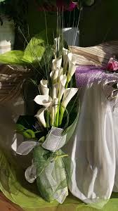 Arredare con i fiori rappresenta una simpatica soluzione per donare al nostro ambiente maggiore armonia, accoglienza e colore. Mazzo Di Calle Mazzo Fiori