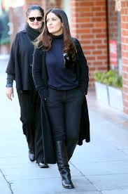 Salma hayek couldn't stop dreaming about having a pet owl so she rescued one who now lives in her house and likes to drink red wine! 15 Fall Style Secrets To Steal From Short Girls Glamour