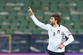 Manuel locatelli (born 8 january 1998) is an italian footballer who plays as a midfielder for serie a club sassuolo and the italy national team. Locatelli Merinding Cetak Gol Untuk Italia Republika Online