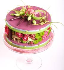 Cdeco Le Nouveau Site D Inspiration Dedie A La Decoration Gateau Floral Gateau Fleur Gateau De Fleurs