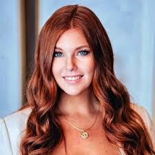 Amanda Mize's Instagram, Twitter & Facebook