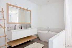 Les peintures spécifiques pour salles de bain sont plus chères que les peintures classiques. Belles Salles De Bains Idees Deco Pour Passer Du Reve A La Realite