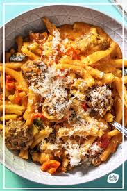 Casarecce Aux Boulettes De Viande Recette Hellofresh Recept Eenpanspasta Gehaktballen