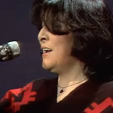 León Cordero presenta "Jueves", un álbum dirigido a la música popular  argentina