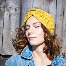 Podzimní pletená čelenka světle šedá