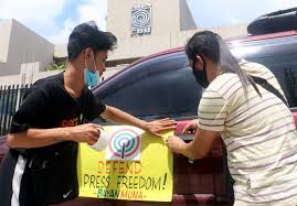 House Panel Votes 70 11 Against Abs Cbn Franchise Application Businessmirror