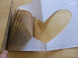 Buch falten vorlage buch falten vorlagen zum ausdrucken. Herz Aus Einem Buch Gefaltet Handmade Kultur