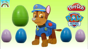 Moule des accessoires de sauvetage grâce aux roues du véhicule de chase, un filet pour attraper galinetta et utilise. La Pat Patrouille Paw Patrol Oeufs Surprise Pate A Modeler Play Doh Clay En Francais Fr Youtube