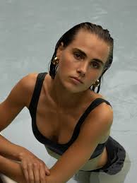 Elise Otto's Instagram, Twitter & Facebook