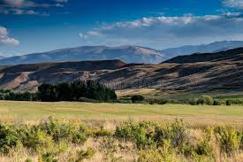 The absaroka range is a member of the central rocky mountain chain. 2 461 Shadowed Photos Free Royalty Free Stock Photos From Dreamstime
