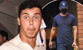 MAFS: Meaning of Al Perkins' secret hand gesture after 'racism' claims