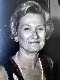 Janet Hill's Instagram, Twitter & Facebook