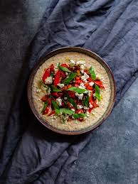 Rezept Herzhaftes Porridge Mit Chorizo Tomaten Paprika Barlauch Topping Einfache Gerichte Lebensmittel Essen Rezepte