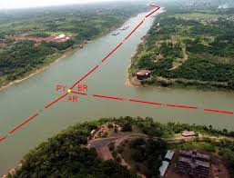 A argentina sofreu modificações para enfrentar o paraguai, mas não conseguiu aumentar o poder de fogo da equipe e teve dificuldade para vencer por 1 a o paraguai segue com três pontos, na terceira colocação. Fotos De Fatos On Twitter A Belissima Triplice Fronteira Entre Argentina Brasil E Paraguai