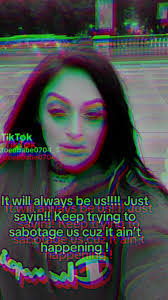 Gina Moses's Instagram, Twitter & Facebook