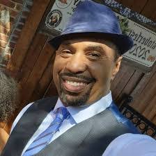 Eric Abraham's Instagram, Twitter & Facebook