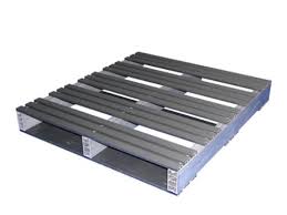 Rubber kennel flooring is the best flooring option for dog kennels because it is comfortable, easy to clean, extremely durable and moisture resistant. Five Frugal And Simple Diy Kennel Flooring Options Animal Hub