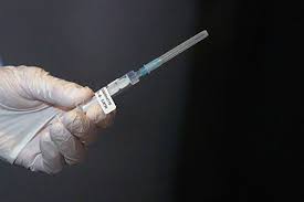 Doch was passiert nun bei menschen unter 60, die bereits die erste impfdosis von astrazeneca erhalten haben? Fur Astrazeneca Geimpfte Zweitimpfung Nach Zwolf Wochen Berlin De